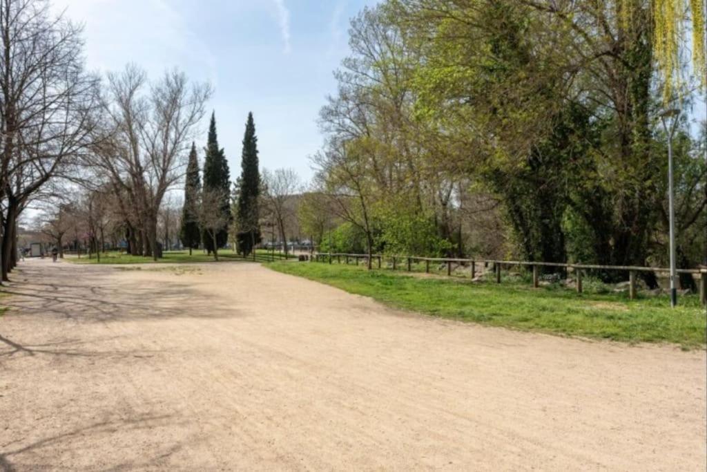 Acogedor Apartamento Cerca Del Casco Antiguo Χιρόνα Εξωτερικό φωτογραφία
